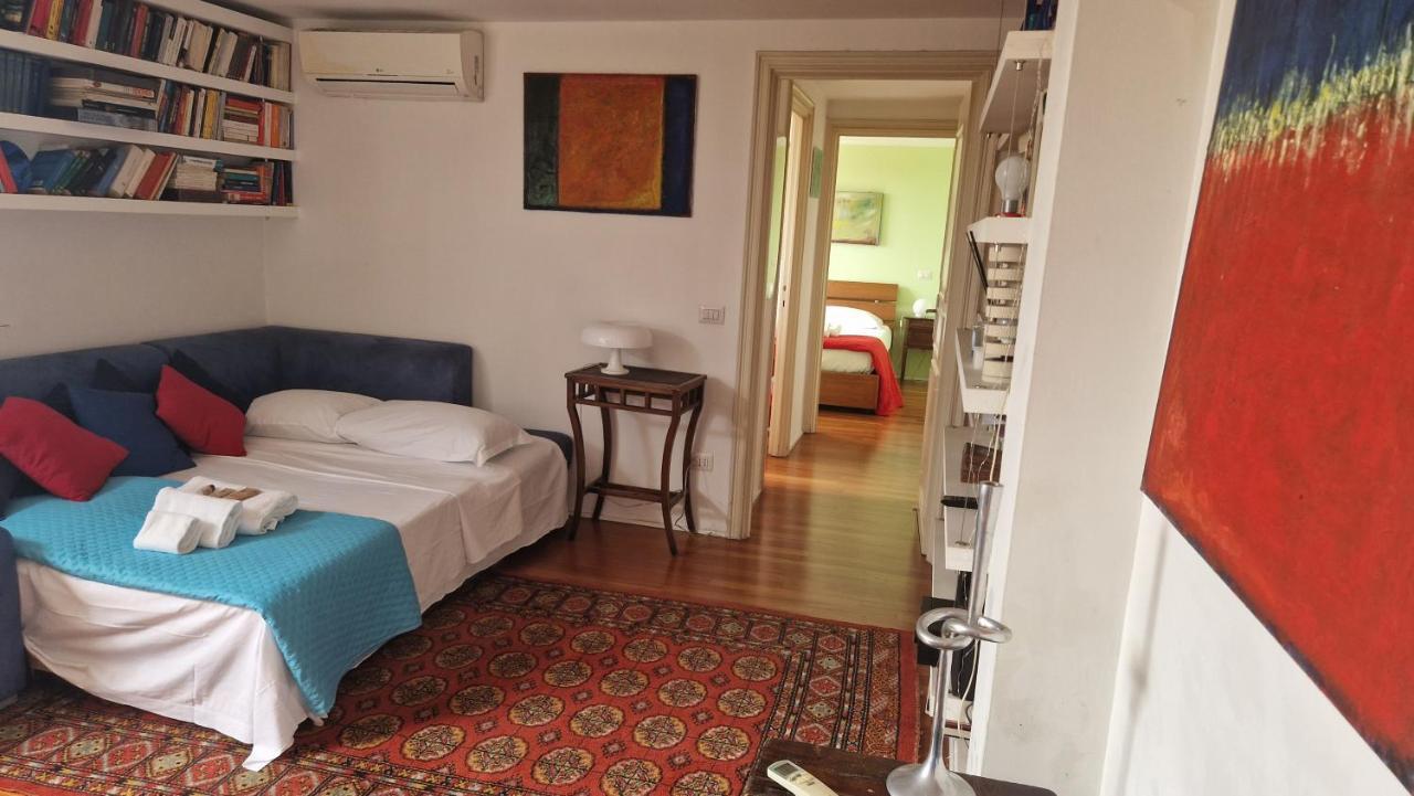 Casa Di Libri - Delizioso Appartamento A 10 Min Da Trastevere ローマ エクステリア 写真