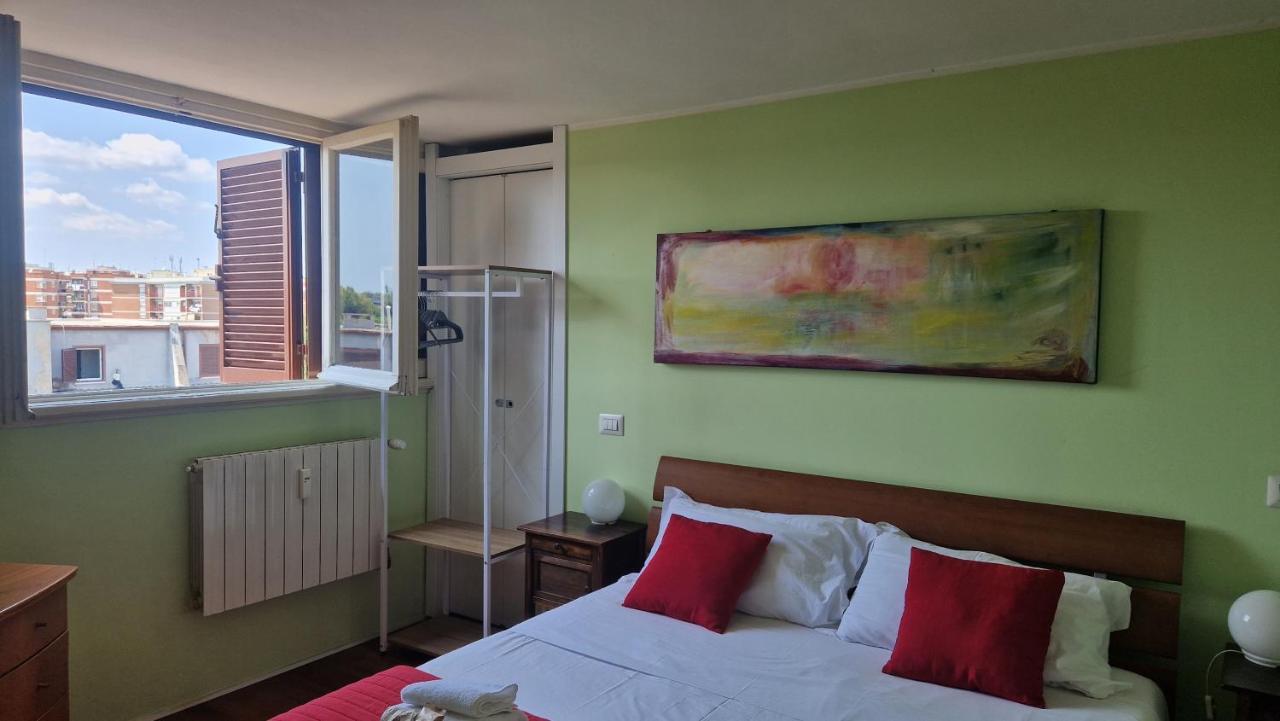 Casa Di Libri - Delizioso Appartamento A 10 Min Da Trastevere ローマ エクステリア 写真